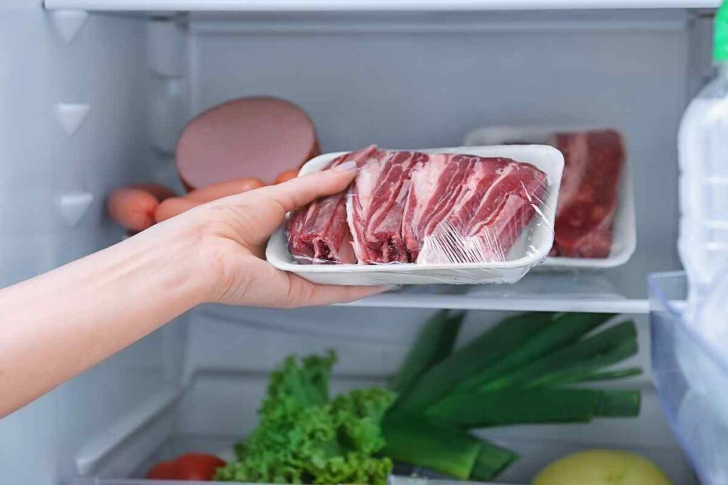 Quanto può restare la carne cruda in frigo