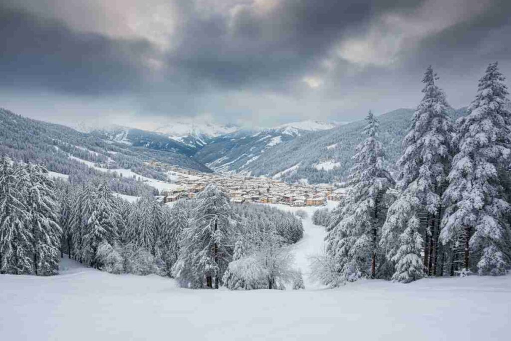 Neve a bassa quota e maltempo nel weekend, ma il sole torna da domenica